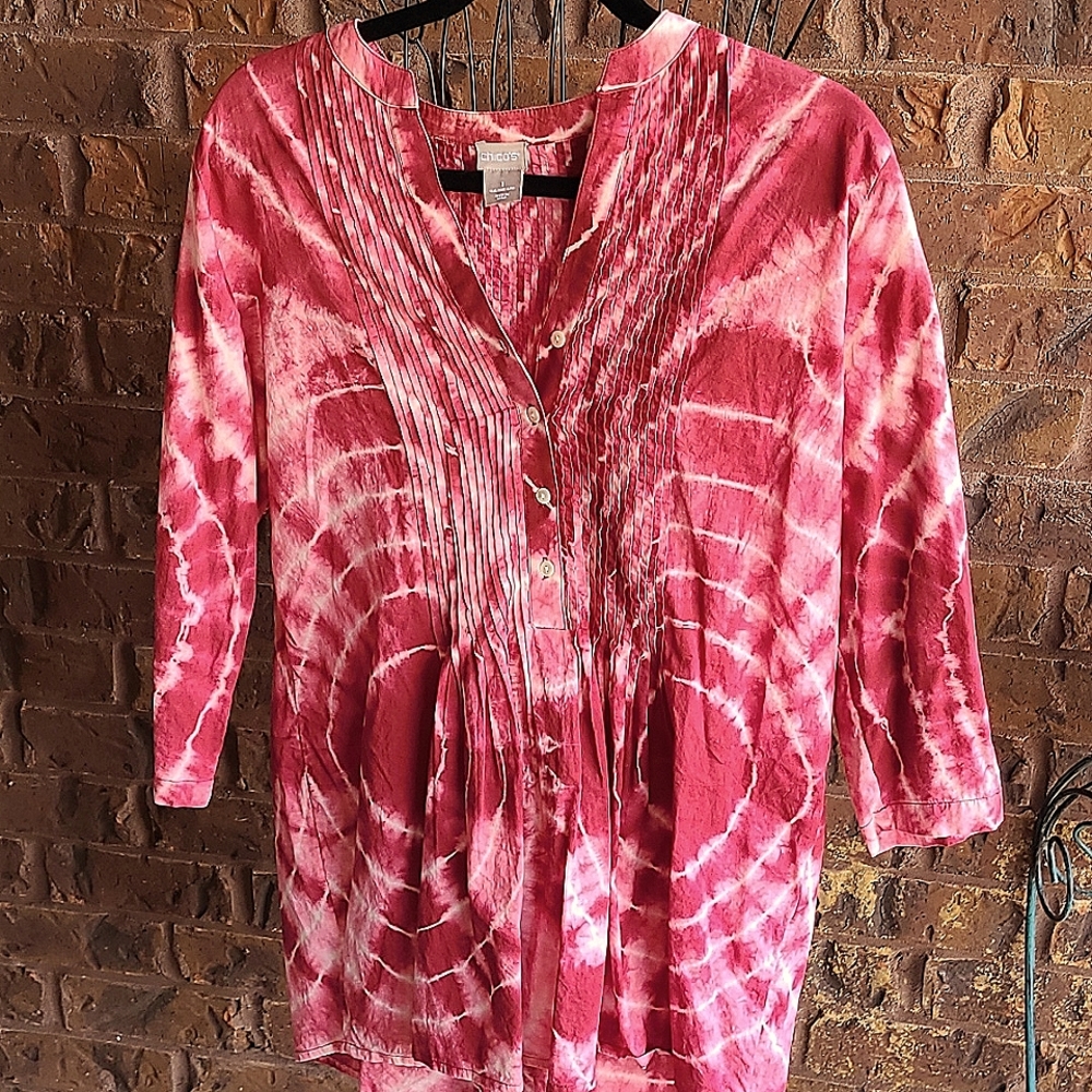 Chico's HOT PINK tie dye top Sz 1 (8-10).